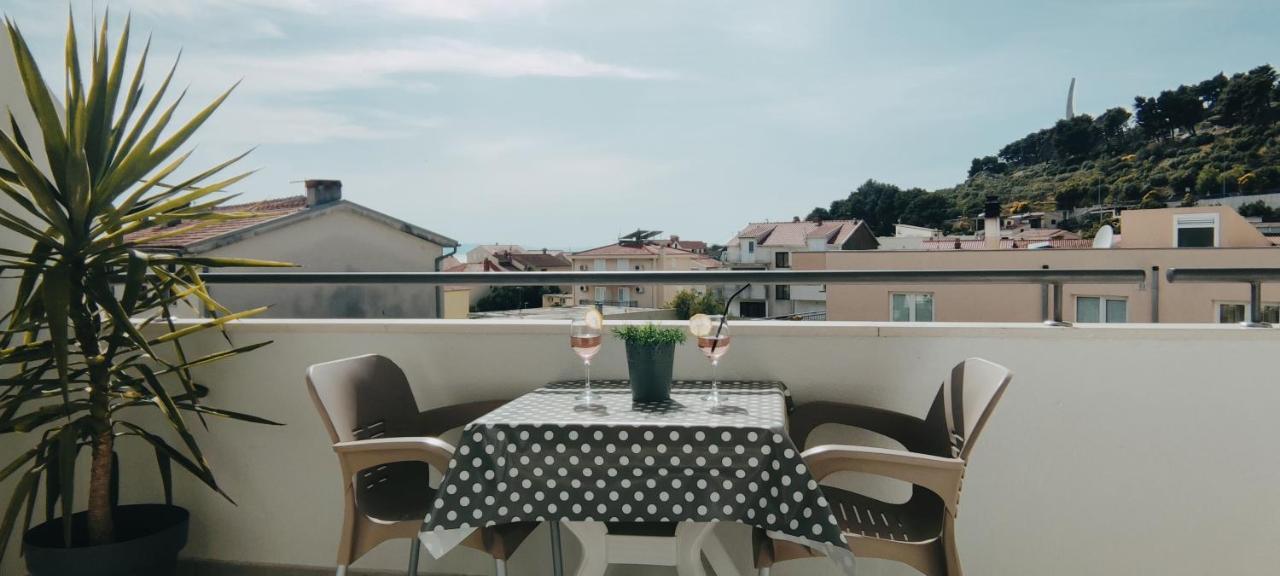 Sea View Apartments M 포드고라 외부 사진