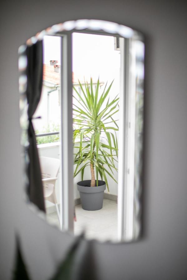 Sea View Apartments M 포드고라 외부 사진