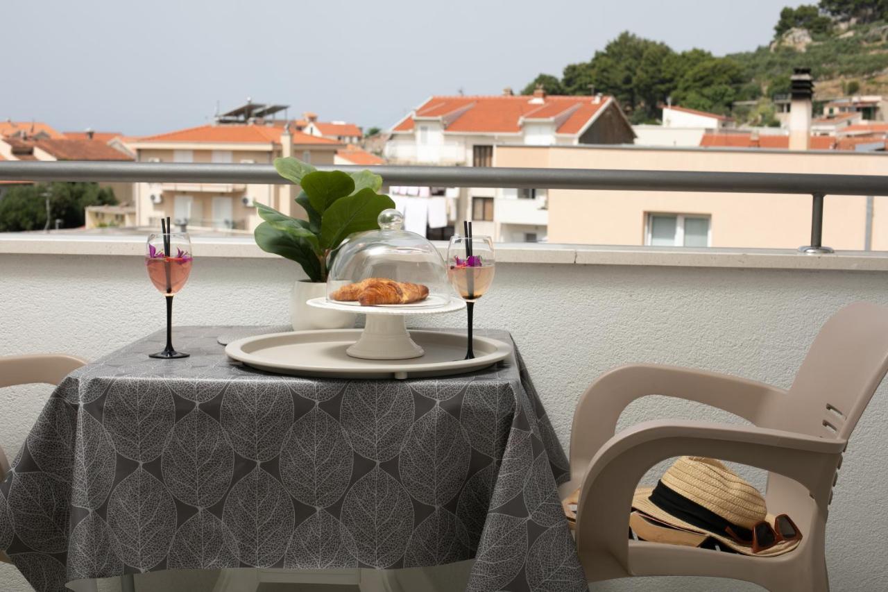 Sea View Apartments M 포드고라 외부 사진