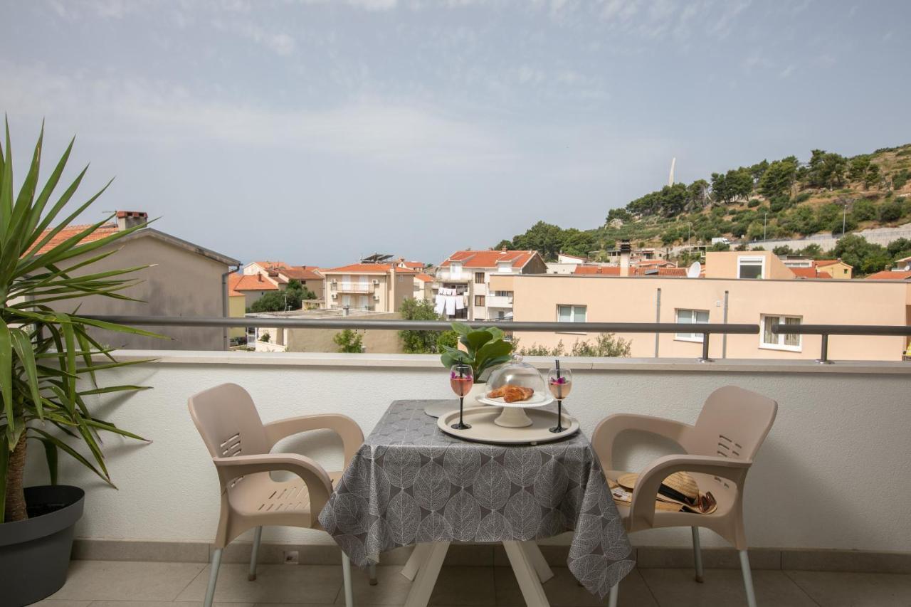 Sea View Apartments M 포드고라 외부 사진