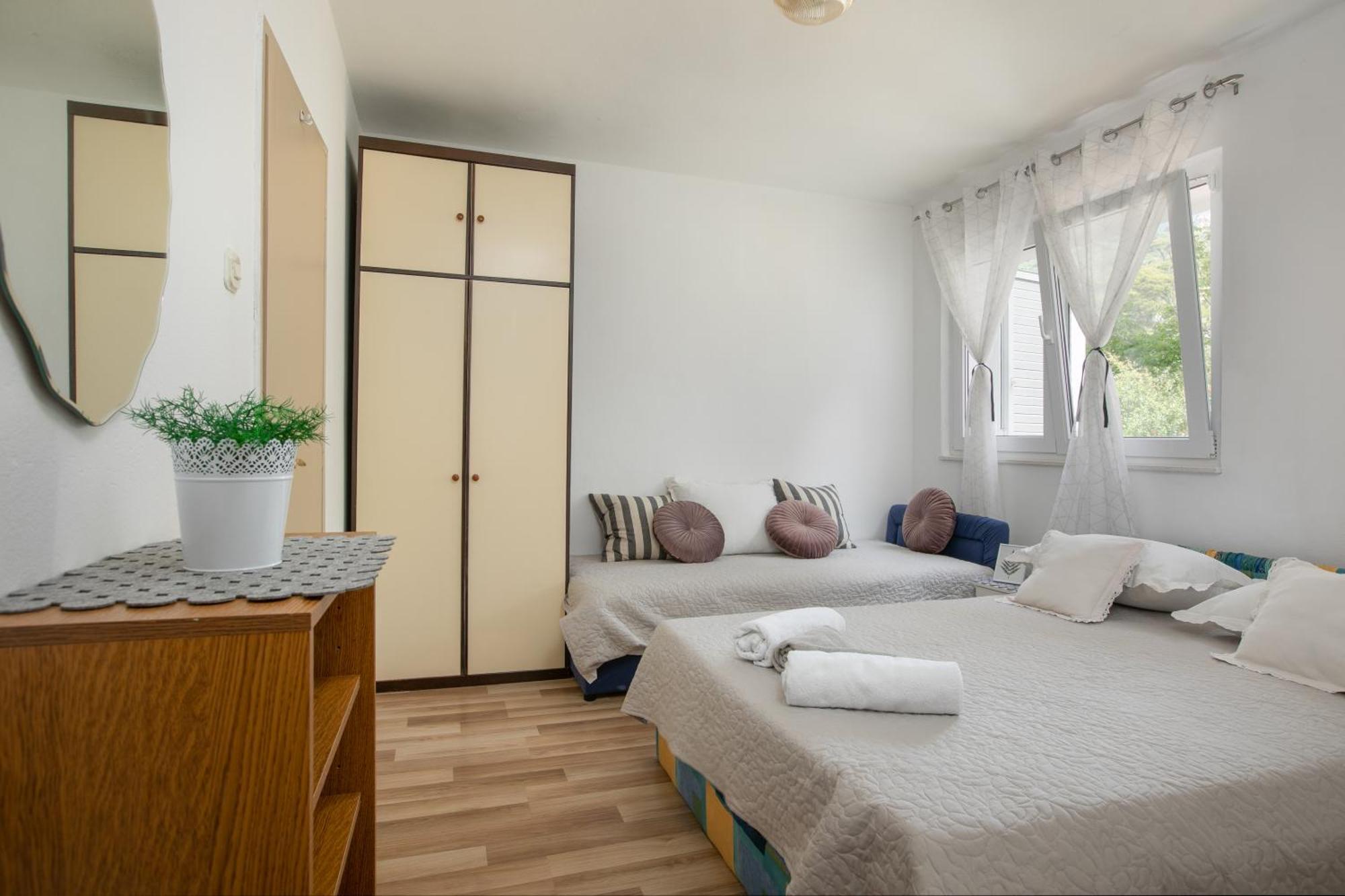Sea View Apartments M 포드고라 객실 사진