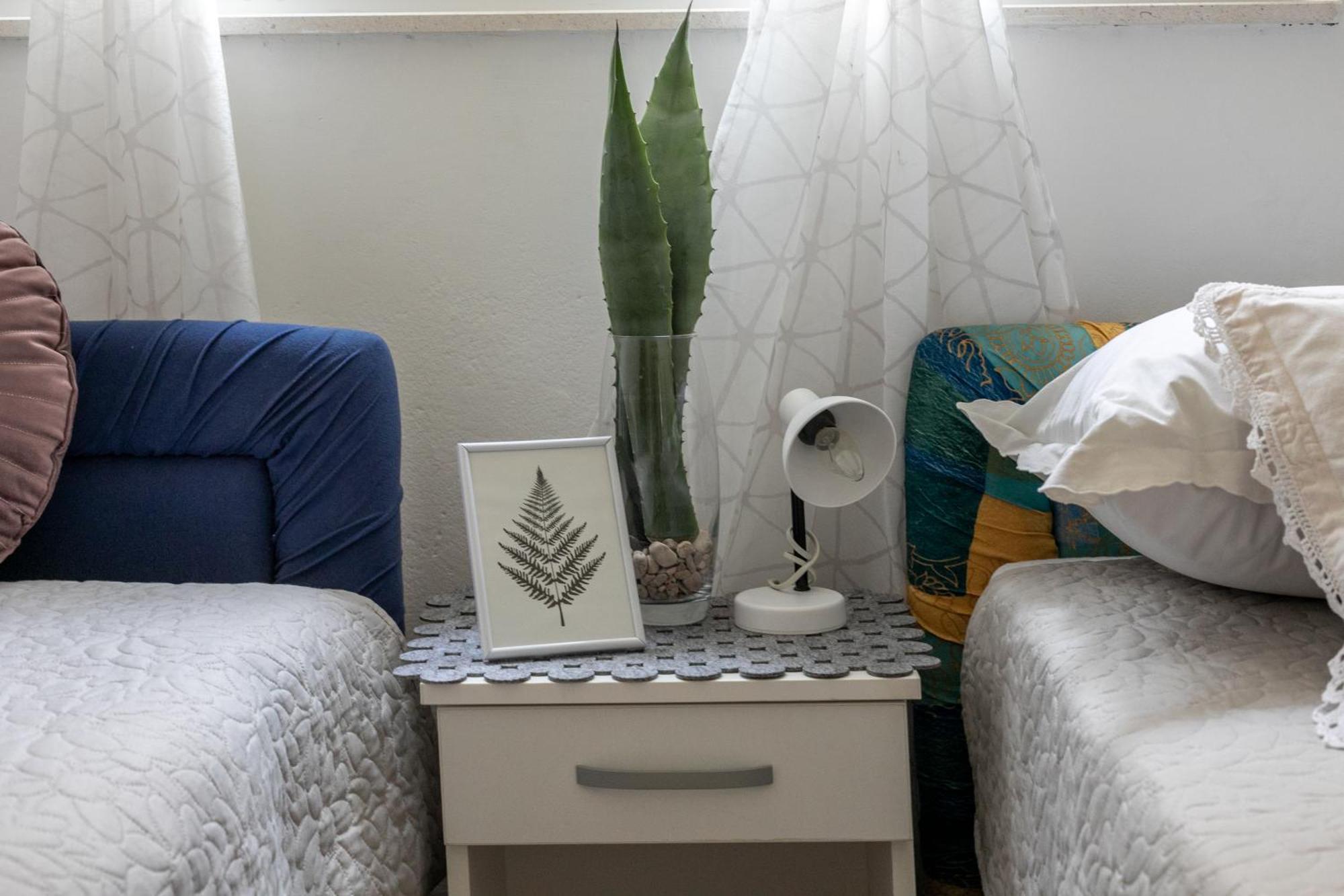 Sea View Apartments M 포드고라 객실 사진