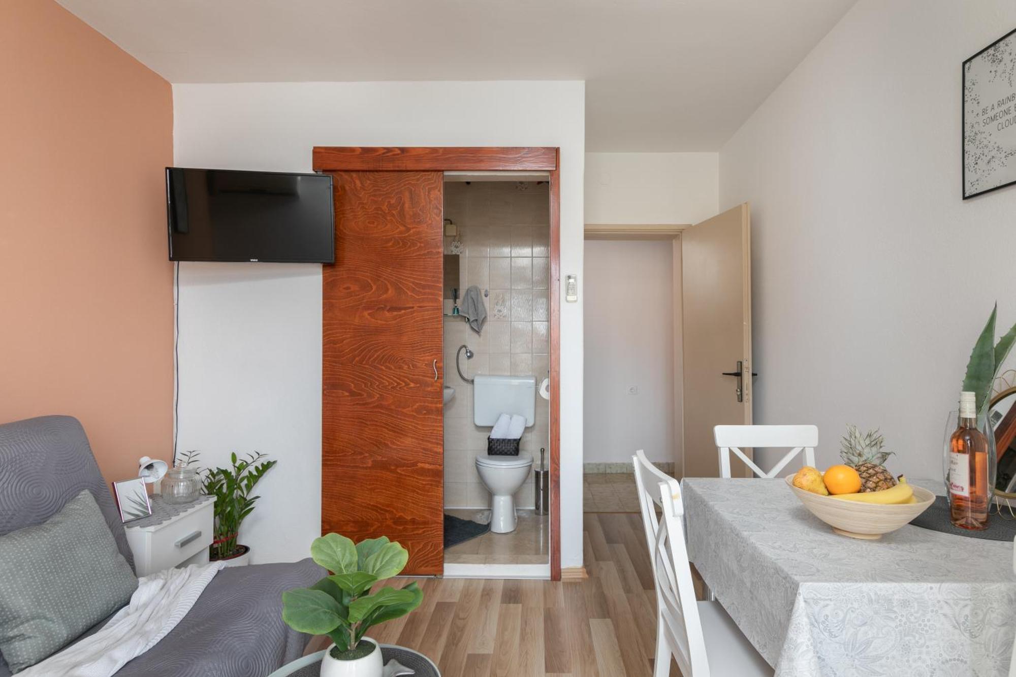 Sea View Apartments M 포드고라 객실 사진