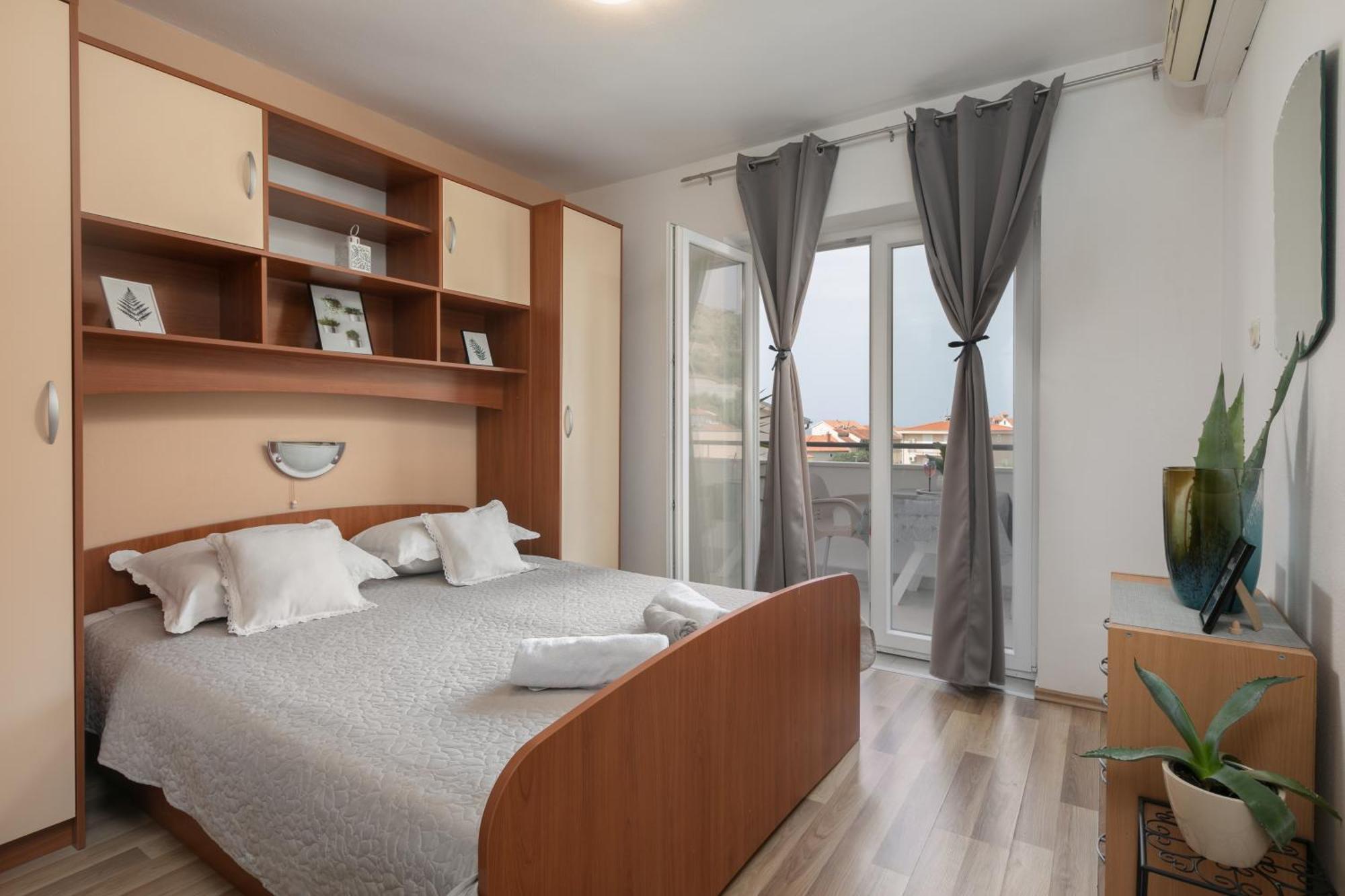 Sea View Apartments M 포드고라 객실 사진